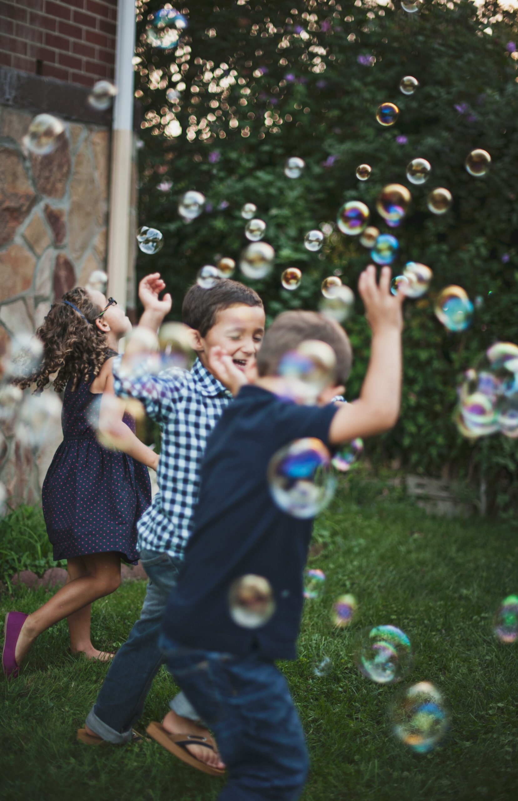 enfants jouant photo de Katherine Hanlon